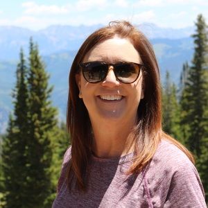 Meet your Posher, Monique